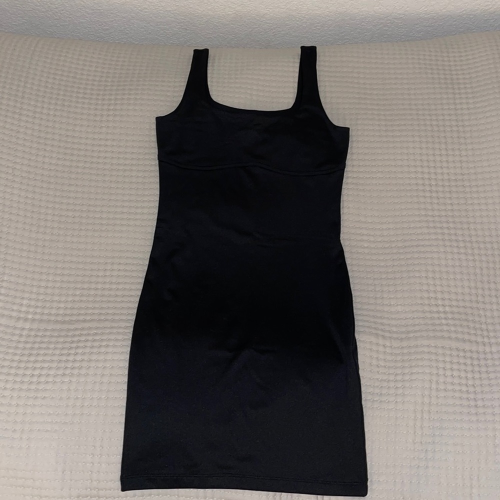 Forever 21 | Sleeveless Black Dress